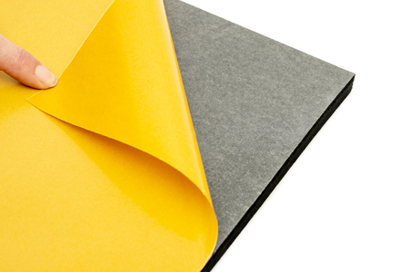 CELPLAAT EPDM Zwart, één zijde zelfkevend CELPLAAT EPDM Zwart, één zijde zelfkevend